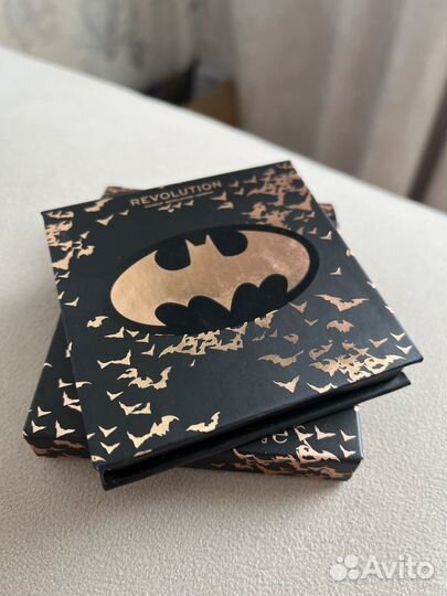 Хайлайтер makeup revolution bat light