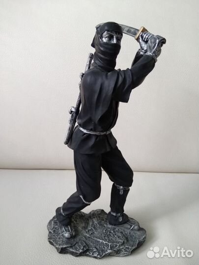 Статуэтка ниндзя
