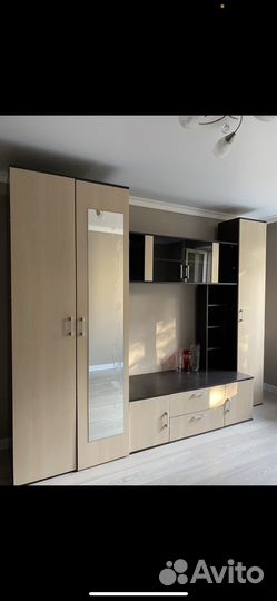 Стенка в гостиную