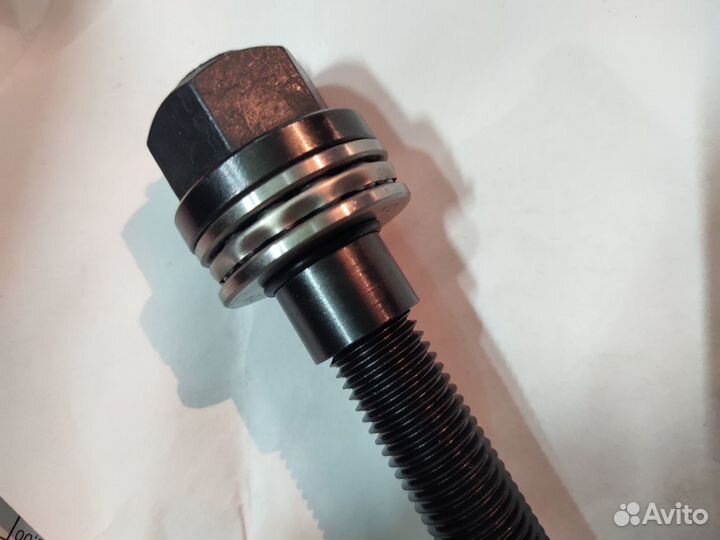 Болт механический с подшипниками