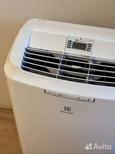Кондиционер мобильный Electrolux eacm-14 EZ/N3