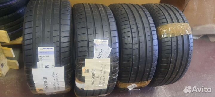 Michelin Pilot Sport 5 245/40 R19 98Y