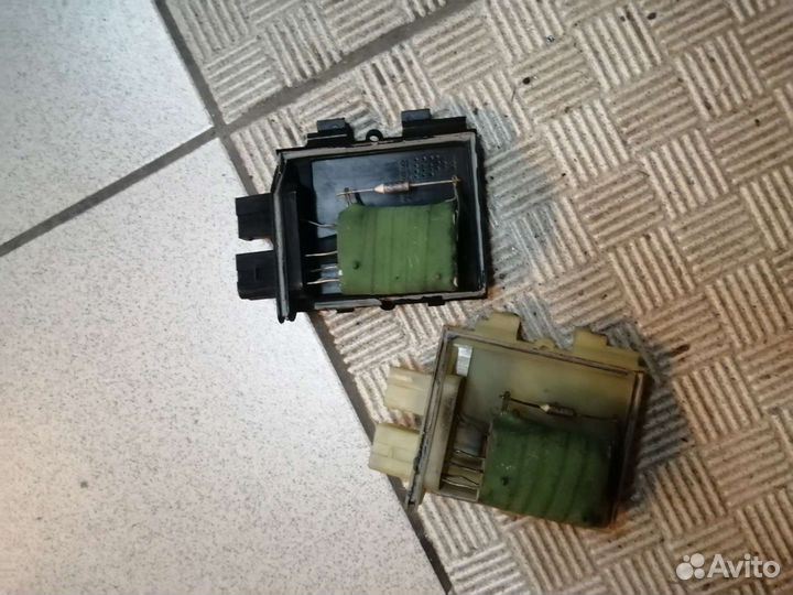 Резистор отопителя Volkswagen Passat B3 / B4, Audi