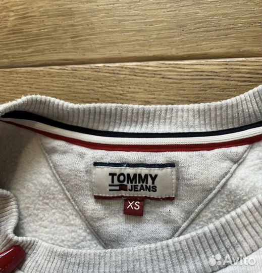 Tommy hilfiger свитшот xs