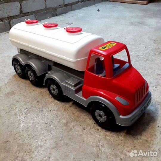 Игрушки для мальчика