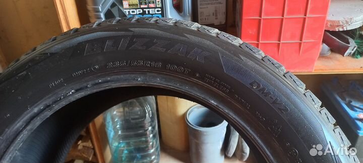 Bridgestone Blizzak DM-V2 235/55 R18