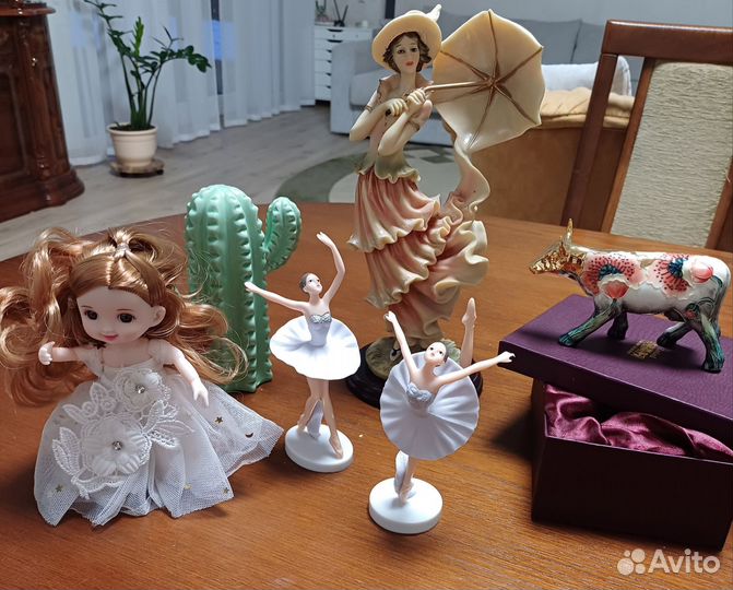 Статуэтки. Сувениры