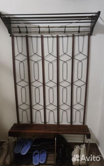 Вешалка в прихожую