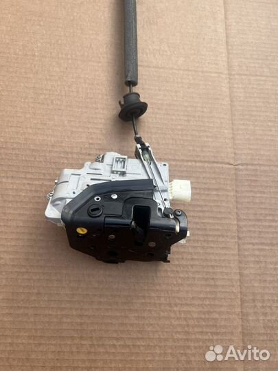 Замок задней правой двери Audi Q3 8U