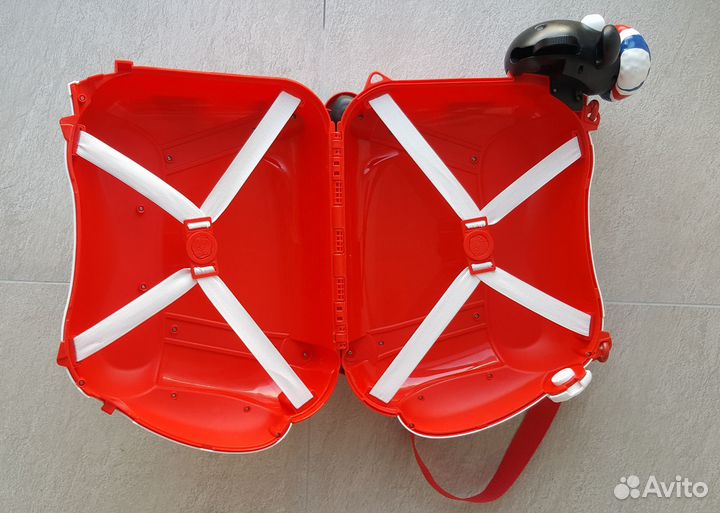 Детский чемодан каталка