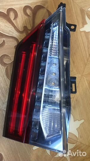 Фонарь задний правый lexus RX200