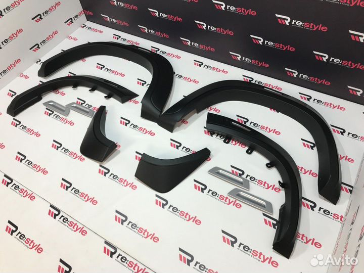 Фендера Mitsubishi L200 с18г HY-Lily