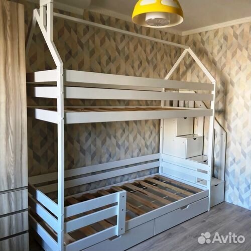 Двухъярусная кровать из березы