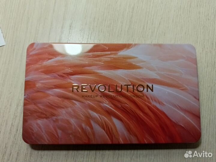 Палетка теней revolution make up forever flawless