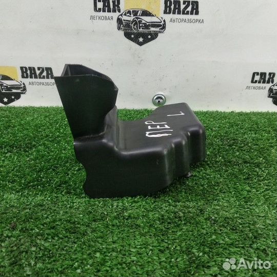 Кожух замка передней левой двери Audi A4