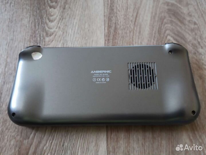 Anbernic win600 (портативка на windows)