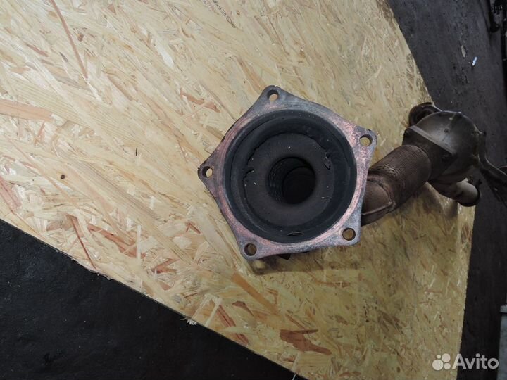 Приемная труба правая Porsche Cayenne 2003-2010