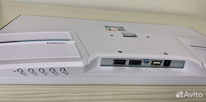 Новый игровой монитор 24