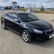 Chevrolet Cruze 1.8 MT, 2010, 126 500 км, с пробегом, цена 680 000 руб.