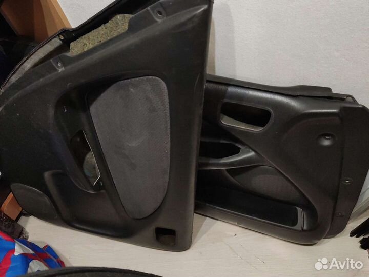 Запчасти toyota Avensis 1