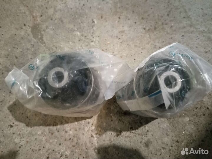 Салейнтблок заднй балки renault LADA vesta