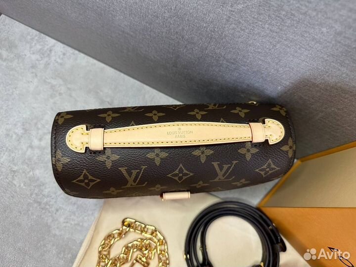 Сумка Louis vuitton pochette metis east west