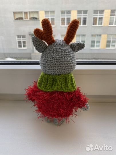 Вязаннвя игрушка олень