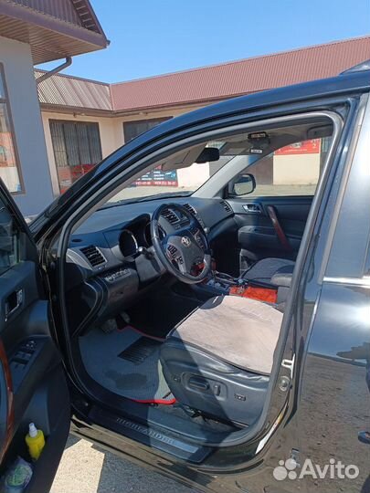 Toyota Highlander 3.5 AT, 2011, 298 000 км