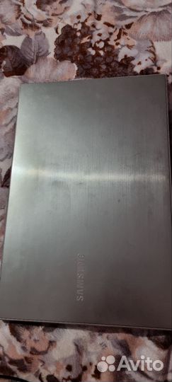 Ноутбук и сумка