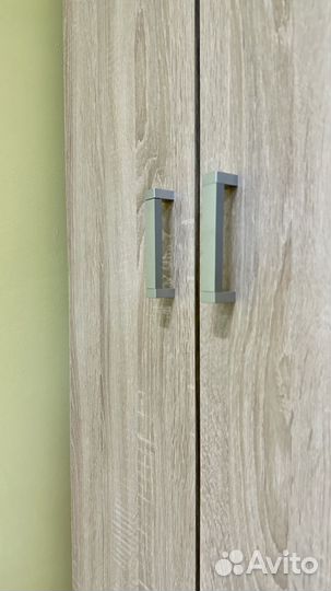 Вешалка для одежды настенная