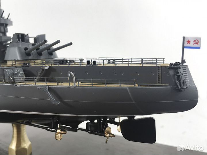 Модель корабля - линкор Севастополь