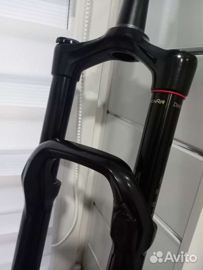 Новая вилка RockShox Yari DebonAir