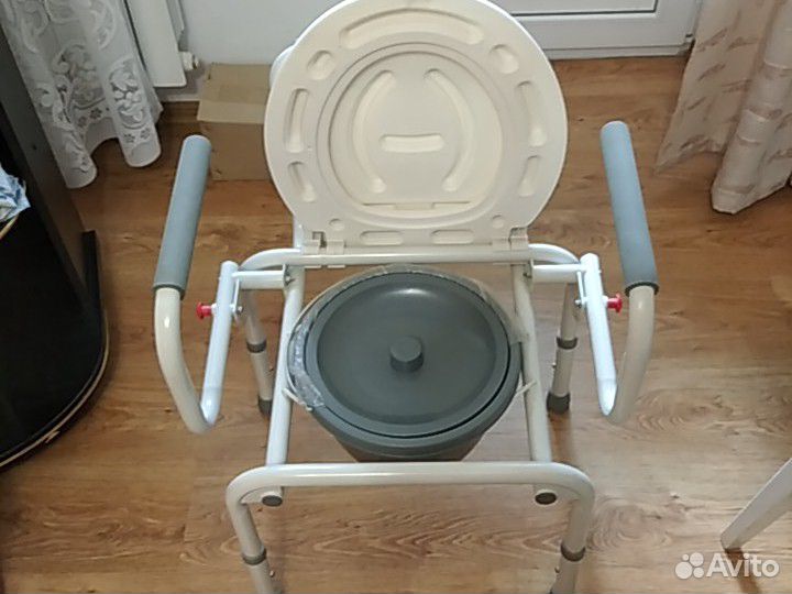 Кресло-туалет WC DeLux