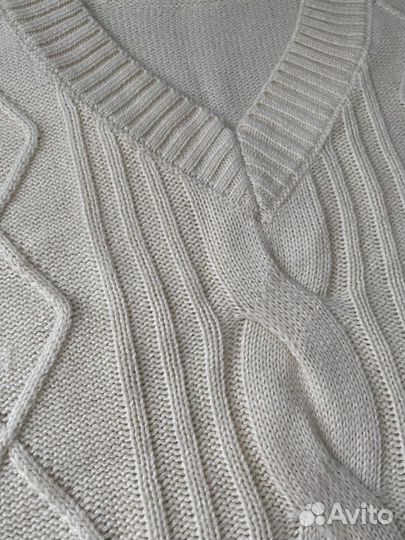 Жилет вязаный