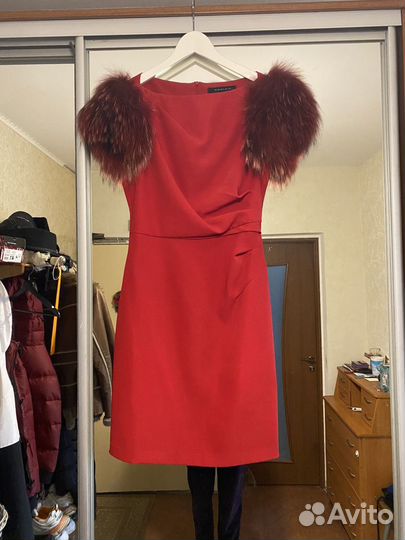 Платье женское 44 размер с мехом