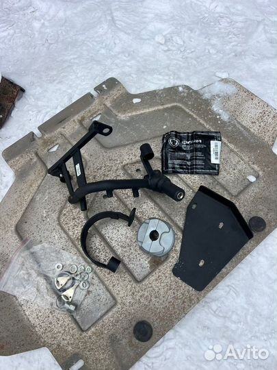 Запиратель руля Гарант TLC200 и Lx570