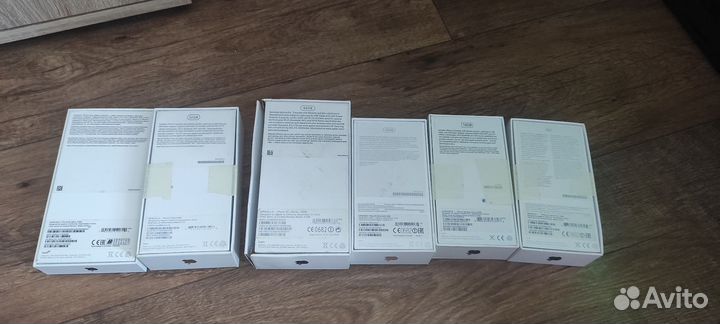 Коробки от iPhone