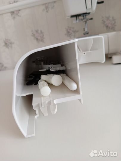 Швейная машинка Janome juno 523