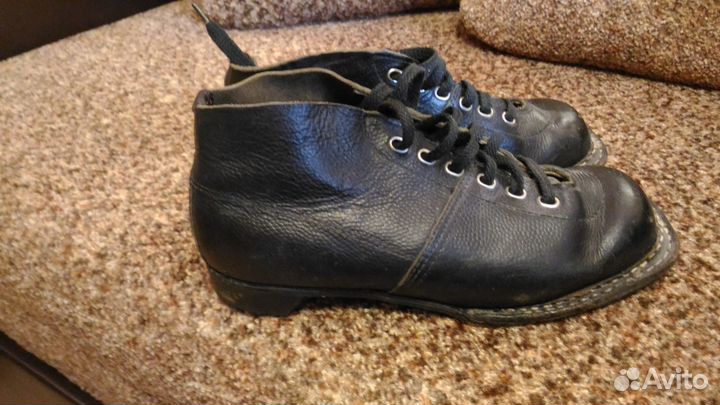 Лыжные ботинки кожа б/у