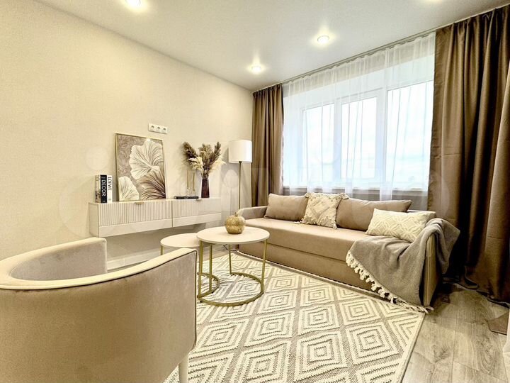 2-к. квартира, 43 м², 9/10 эт.