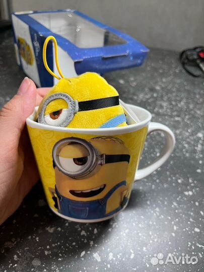 Новая кружка + игрушка Миньон