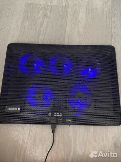 Подставка с охлаждением для ноутбука 