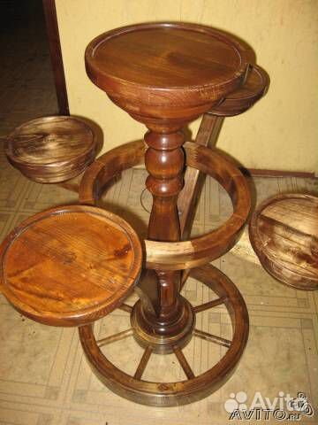 Подставка под цветы из натурального дерева