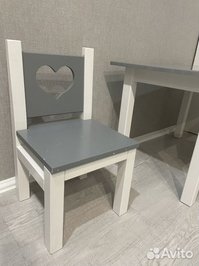 Детский стол и стульчики