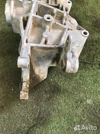 Кронштейн Volkswagen Passat B5 ADR 1.8 2000