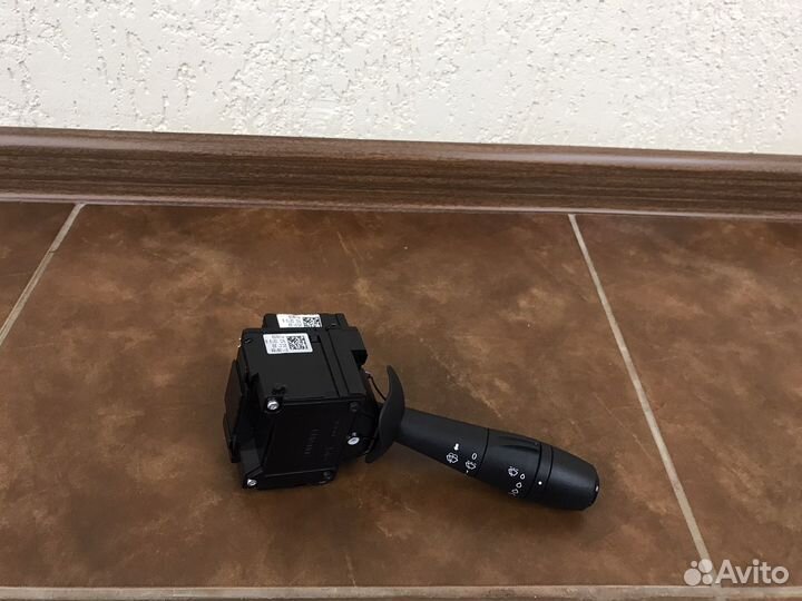 Переключатель дворников Лада Веста