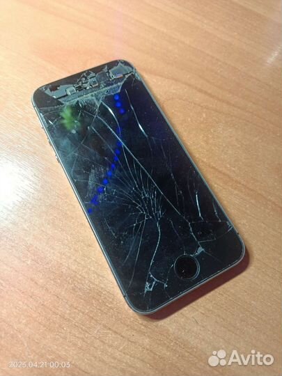 Телефон iPhone 5s