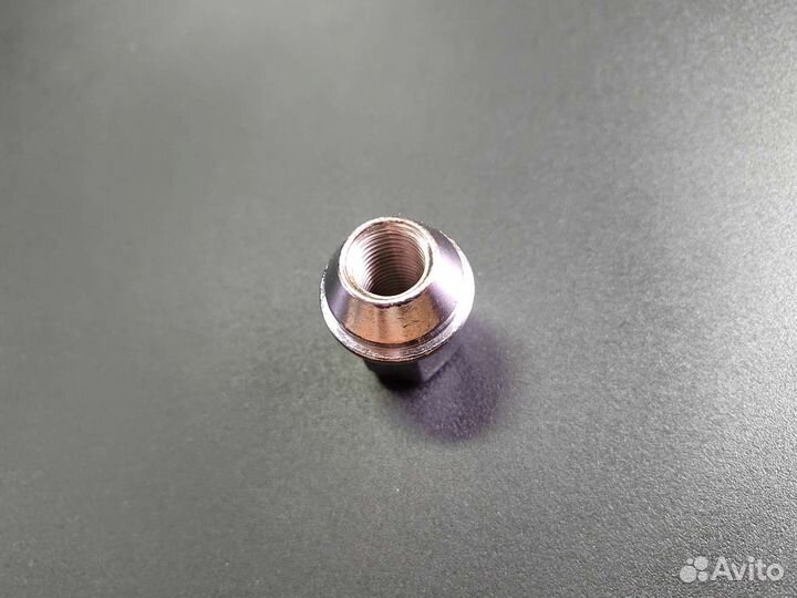 Гайка колёсная Jeep Wrangler 14x1,5 ключ 22