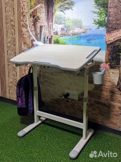 Парта Трансформер FunDesk 66х48х76+Лампа и рюкзак