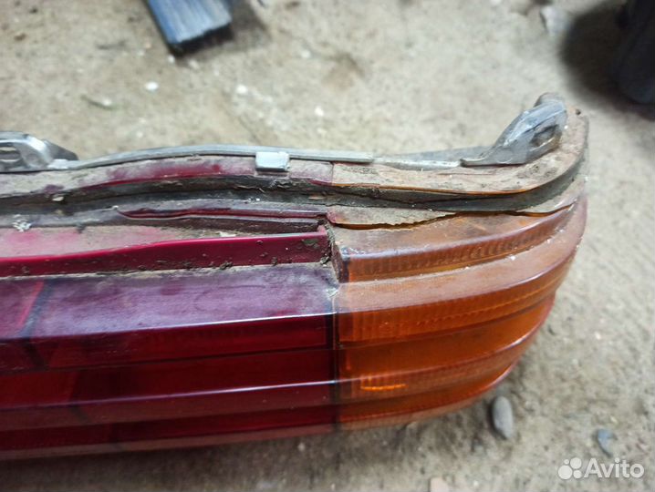 Оригинальные задние фонари w123